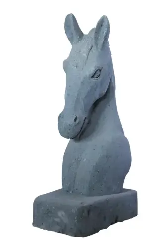 Artikelbild des Artikels “Pferdebüste Modell Chess, 120 cm “