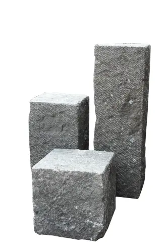 Artikelbild des Artikels “Sockel, rechteckig, bossierte Außenfläche, 90 cm “