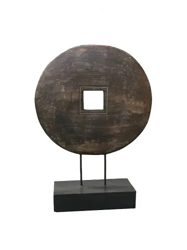 Artikelbild des Artikels “Chin. Münze auf Holzsockel, 42 cm hoch “