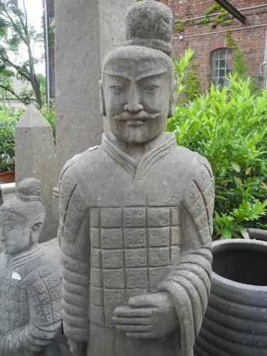 Artikelbild des Artikels “Chinesischer Krieger, stehend, 175 cm “