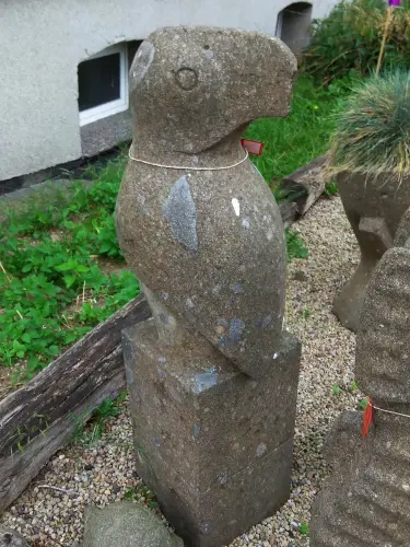 Artikelbild des Artikels “SALE – abstrakter Kakadu auf Sockel, B-Ware, 120 cm “