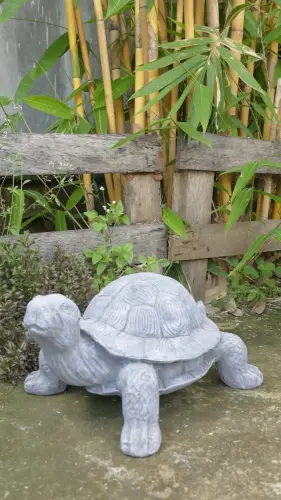 Artikelbild des Artikels “Kleine Schildkröte, 48,5 cm Länge | Steinguss “