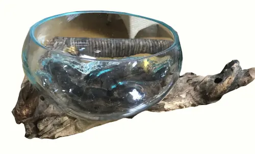 Artikelbild des Artikels “Treibholz mit geschmolzenem Glas, Modell 2 “