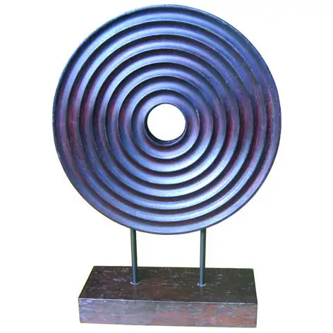 Artikelbild des Artikels “Gelochte Scheibe auf Sockel 42 cm, Nadelholz “