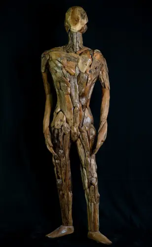 Artikelbild des Artikels “Unikat: Mensch abstrakt – Upcycling-Kunst aus Teakholz, 180 cm “