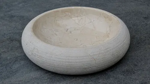 Artikelbild des Artikels “Schale aus Marmor, Ø 45 cm, bauchig “