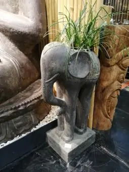 Artikelbild des Artikels “Elefantenskulptur mit Öffnung zum Bepflanzen, 90 cm “