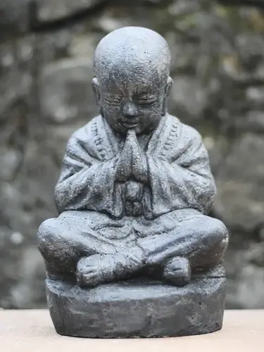 Artikelbild des Artikels “Sitzender Mönch, 32 cm, schwarz “