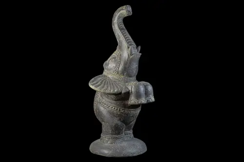Artikelbild des Artikels “Stehender Elefant als Wasserspiel, 60 cm H “