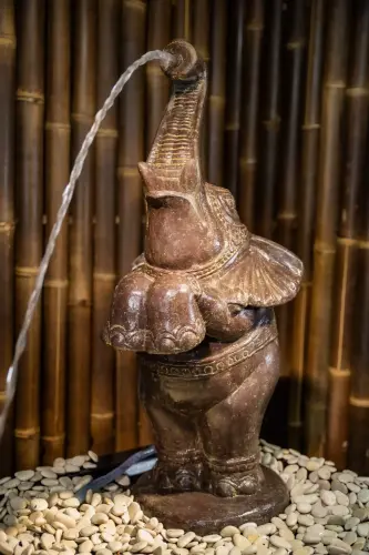 Artikelbild des Artikels “Stehender Elefant als Wasserspiel, 90 cm “