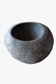 Artikelbild des Artikels “Pflanzschale aus Flussstein, ca. 55 cm “