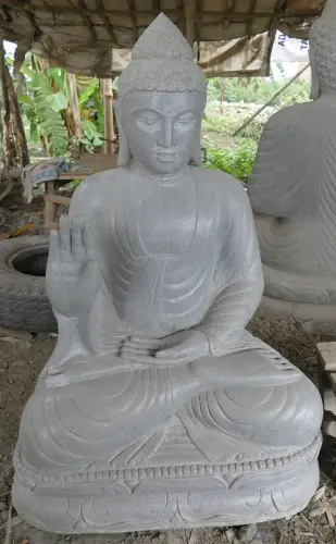 Artikelbild des Artikels “Sitzender Buddha aus Riverstone in Abhaya Position - Geste der Furchtlosigkeit, H.108 cm. “