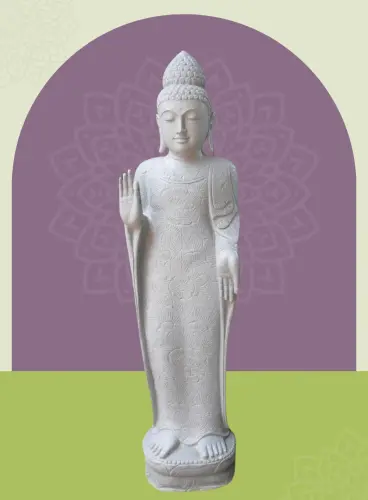 Artikelbild des Artikels “Stehender Buddha mit floraler Schnitzerei, Abudaya-Stellung. 47 x 35 x 180 cm. Naturstein (Flussstein), Steinmetzarbeit “