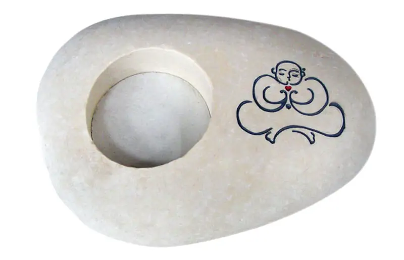 Artikelbild 1 des Artikels “Stein mit Buddha-Kalligrafie als Teelichthalter “