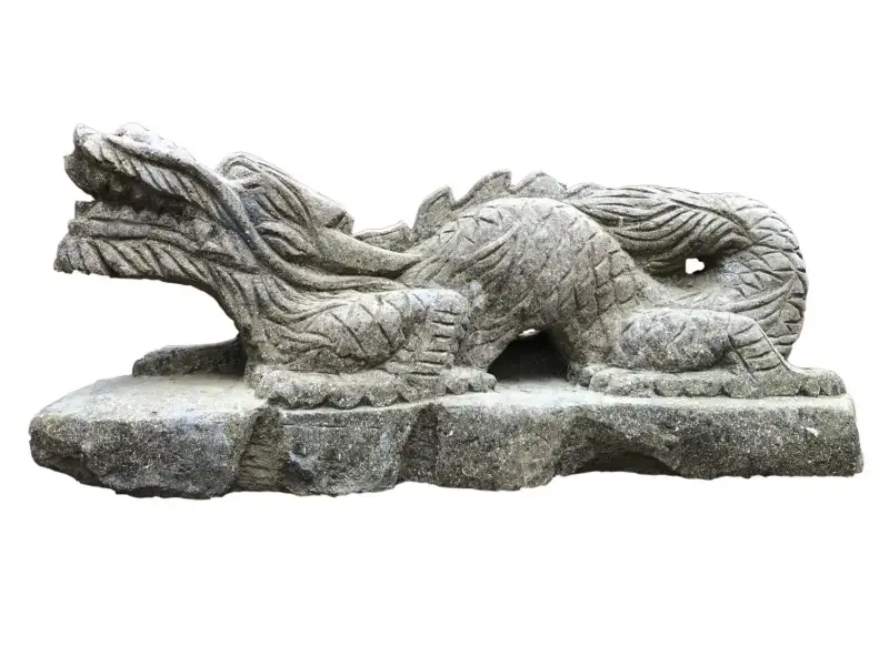 Artikelbild 1 des Artikels “Liegender Drache auf Sockel, Basanit, ca. 70 cm “