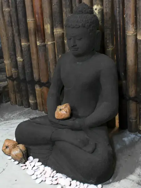 Artikelbild 1 des Artikels “Buddha-Figur, sitzend, ca. 76 cm, schwarz “