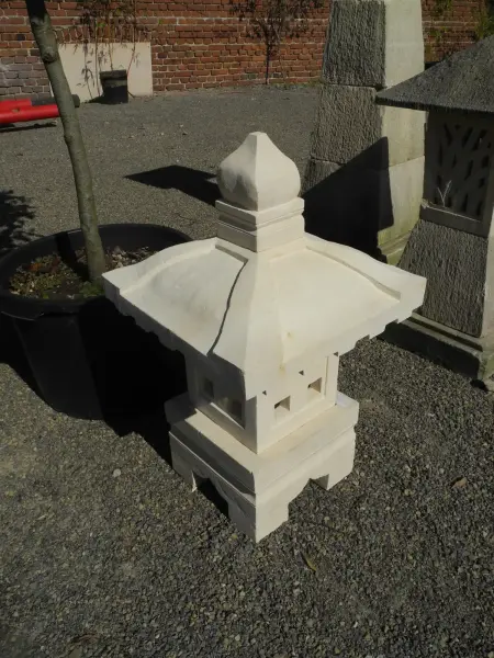 Product image 1 of the product “Japanese stone lantern model Osaka, 65 cm H ”