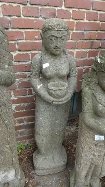 Artikelbild 1 des Artikels “Stehende Dewi Sri – Balis Reisgöttin, 120 cm - Nur zur Abholung “