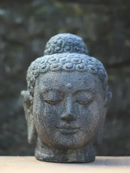 Artikelbild 1 des Artikels “SALE – Buddha-Kopf, 25 cm, Andesitguss,Antikfinish “