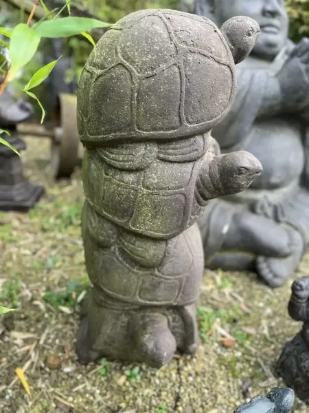 Product image 1 of the product “Four turtles on top of each other. 100cm height ”