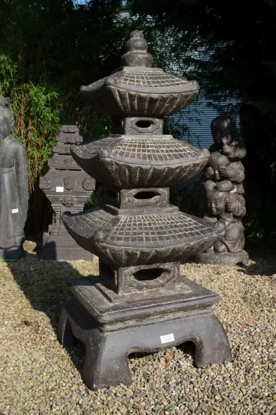 Gartenlaterne im japanischen Pagoda-Stil, 126 cm 