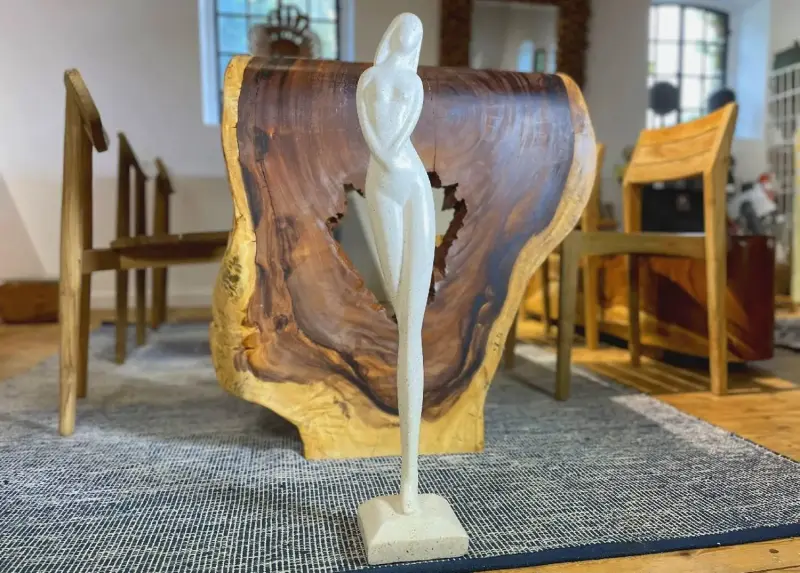 Artikelbild 1 des Artikels “Stehende Dame abstrakt, Terrazzo, weiß 75cm “