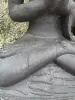 Artikelbild 2 des Artikels “Ausstellungsstück - Sitzender Buddha mit grüßenden Händen, Indien. 60 cm Höhe, Kunststein, handgefertigt & farbig. Gussstein mit antikem Finish, handgearbeitet & gefärbt. Eingefaerbt in der Farbe Antik-Finish “