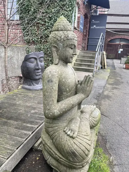 Artikelbild 2 des Artikels “Sitzender Buddha, 150cm hoch, naturgrün “