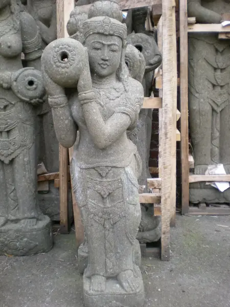 Artikelbild 2 des Artikels “Stehende Lady (Sri Dewi) mit Vase, 150 cm H “