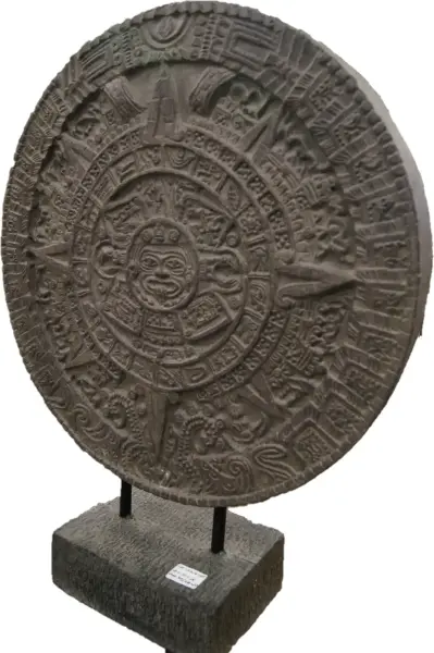 Artikelbild 2 des Artikels “Maya-Kalender auf Sockel, ca. 85 cm hoch “
