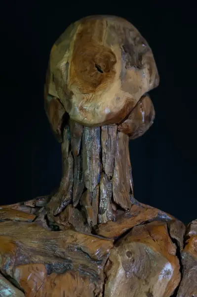 Artikelbild 2 des Artikels “Unikat: Mensch abstrakt – Upcycling-Kunst aus Teakholz, 180 cm “