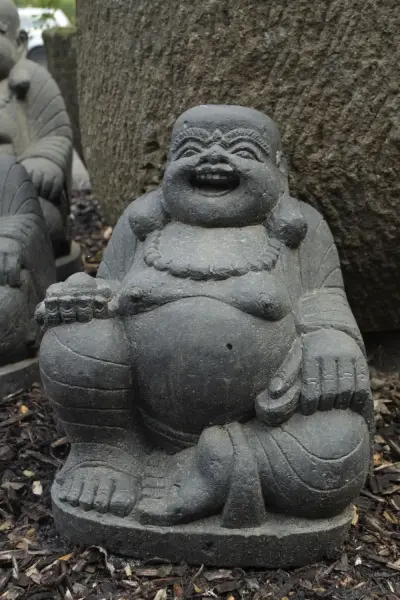 Artikelbild 2 des Artikels “Sitzende chinesische Buddha-Figur, 40 cm - Nur zur Abholung “