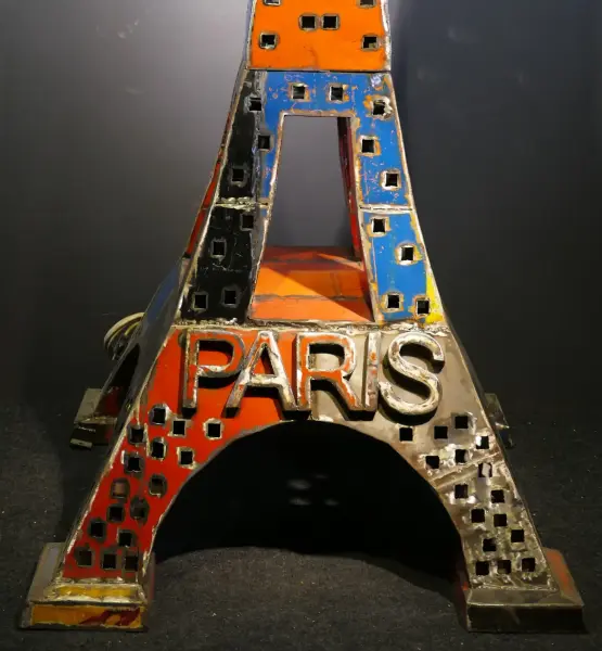 Product image 2 of the product “Eiffel Tower, 230cm height, sculpture from upcyceled oil barrel. 2 parts ”