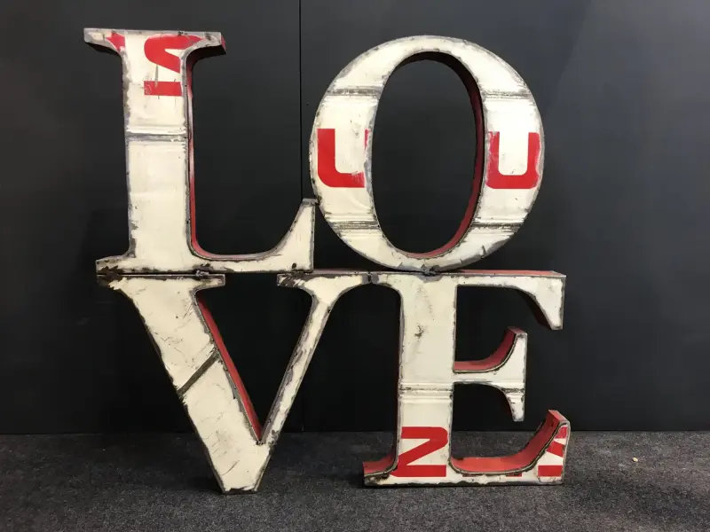 Artikelbild 2 des Artikels “Buchstabe „LOVE“ zum Aufhängen, 100 x 100 cm “