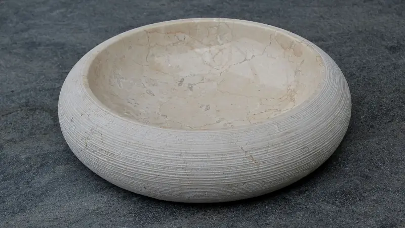 Artikelbild 2 des Artikels “Schale aus Marmor, Ø 40 cm, bauchig “