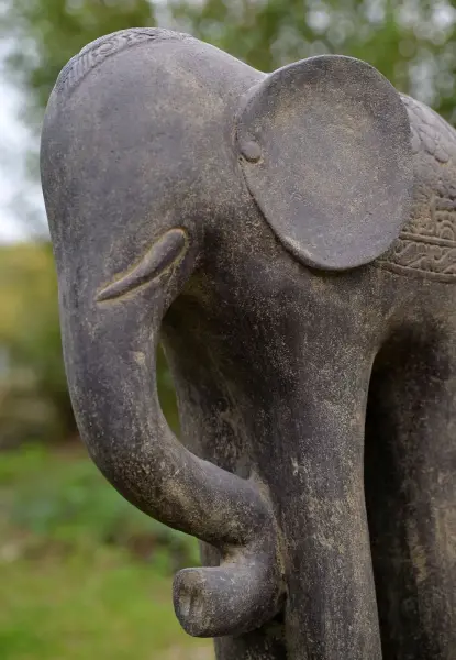 Artikelbild 2 des Artikels “Elefant als Skulptur, ca. 90 cm hoch “