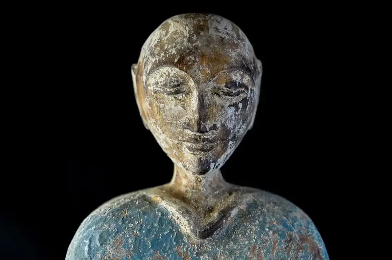 Artikelbild 2 des Artikels “Antiker Mönch, Statue aus Holz, handbemalt “