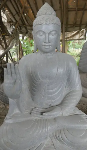 Artikelbild 2 des Artikels “Sitzender Buddha aus Riverstone in Abhaya Position - Geste der Furchtlosigkeit, H.108 cm. “