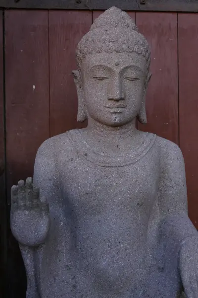 Product image 2 of the product “Sitting Buddha on a base, 130 cm h, reddish river stone ”