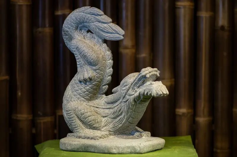Artikelbild 2 des Artikels “Drache aufgerichtet auf Sockel, ca. 50 cm “