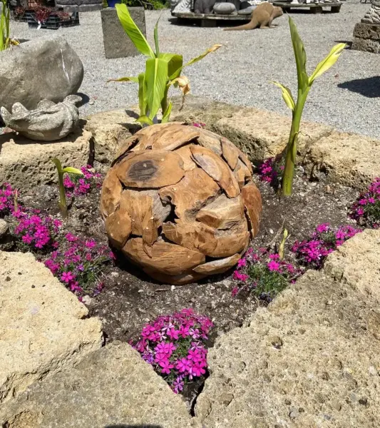 Artikelbild 2 des Artikels “Holz Ball aus Teak “