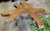 Artikelbild 3 des Artikels “Unikat - Beistelltisch mit Metallbeinen, die Platte ist aus einem Stück Teakwurzel gefertigt. Größe etwa 73 cm Länge und 70 cm Breite, 5,5cm Dicke, Höhe ist 45cm “
