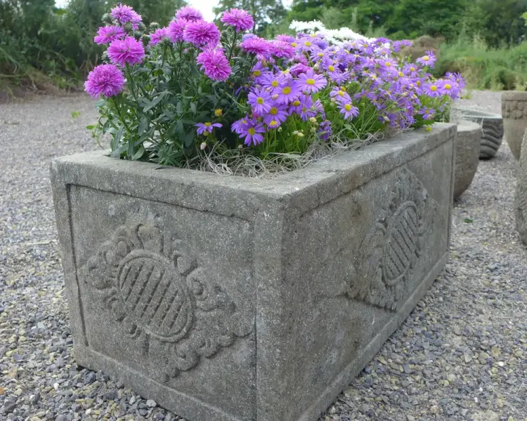 Artikelbild 3 des Artikels “Trog, rechteckig, bossierte Außenfläche, 60 cm “