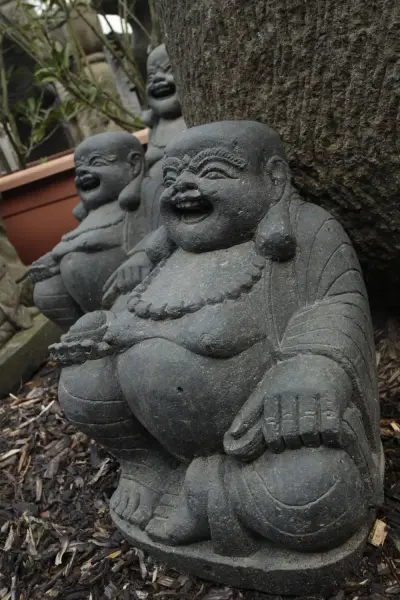 Artikelbild 3 des Artikels “Sitzende chinesische Buddha-Figur, 40 cm - Nur zur Abholung “