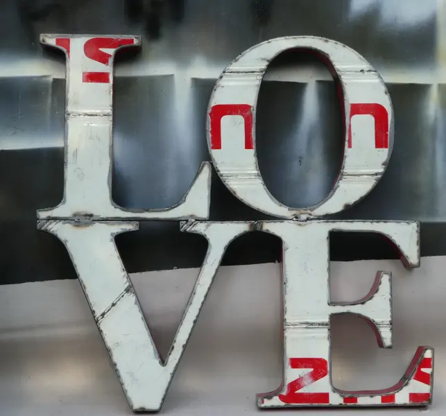 Artikelbild 3 des Artikels “Buchstabe „LOVE“ zum Aufhängen, 100 x 100 cm “