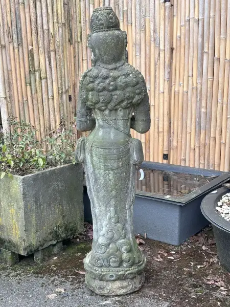 Artikelbild 3 des Artikels “Stehender Dewi Sri als Wasserspiel, 153 cm Höhe, Kunststein, handgefertigt & farbig. Eingefaerbt in der Farbe Antik-Finish “