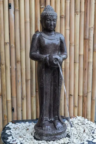 Artikelbild 3 des Artikels “Buddha-Figur, stehend, mit Gefäß als Wasserspiel, 120 cm “
