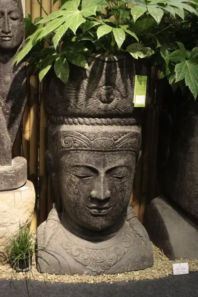 Product image 3 of the product “Ken Dede's head as plant pot, 100 cm H ”