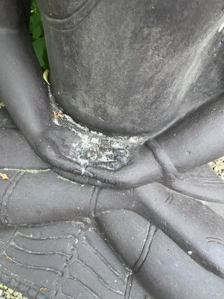 Product image 3 of the product “Sitting buddha, India, 100 cm height, cast stone, hollow, handcrafted & coloured ”