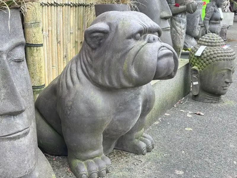Artikelbild 3 des Artikels “sitzende Bulldogge ca 115cm, Steinguss hohl. “